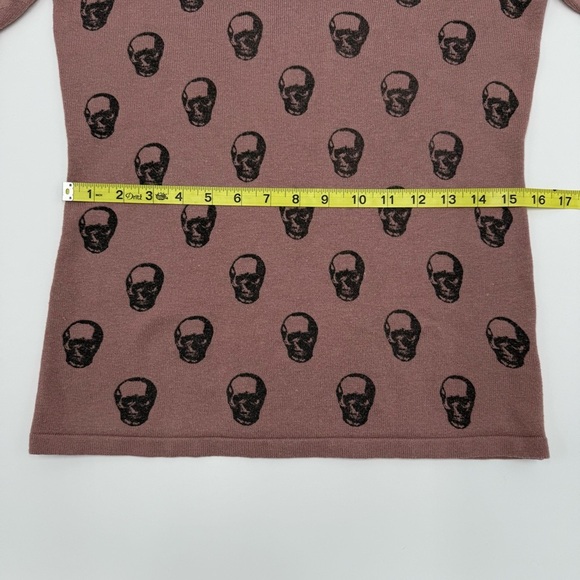 Philosophy Women’s Cashmere Blend Muted Pink Skull Print V-Neck Sweater Small - Picture 11 of 13